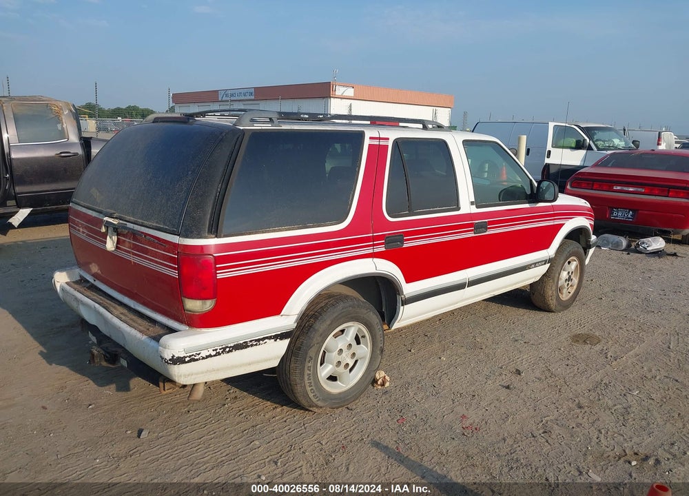 1995 CHEVROLET BLAZER VIN: 1GNDT13W7S2138096