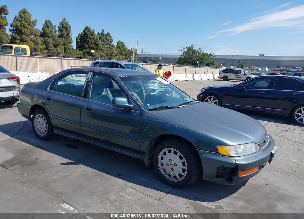 1997 HONDA ACCORD EX VIN: 1HGCD5652VA033151