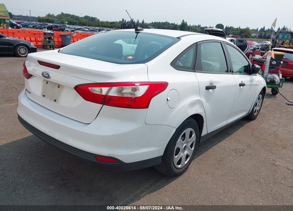 2013 FORD FOCUS VIN: 1FADP3E27DL353547