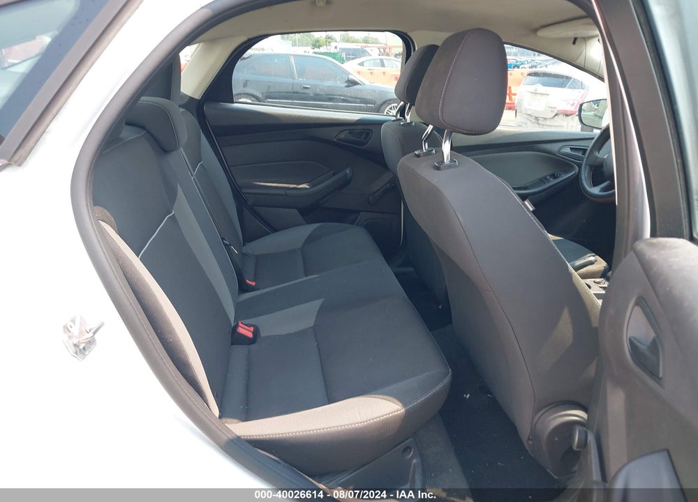 2013 FORD FOCUS VIN: 1FADP3E27DL353547