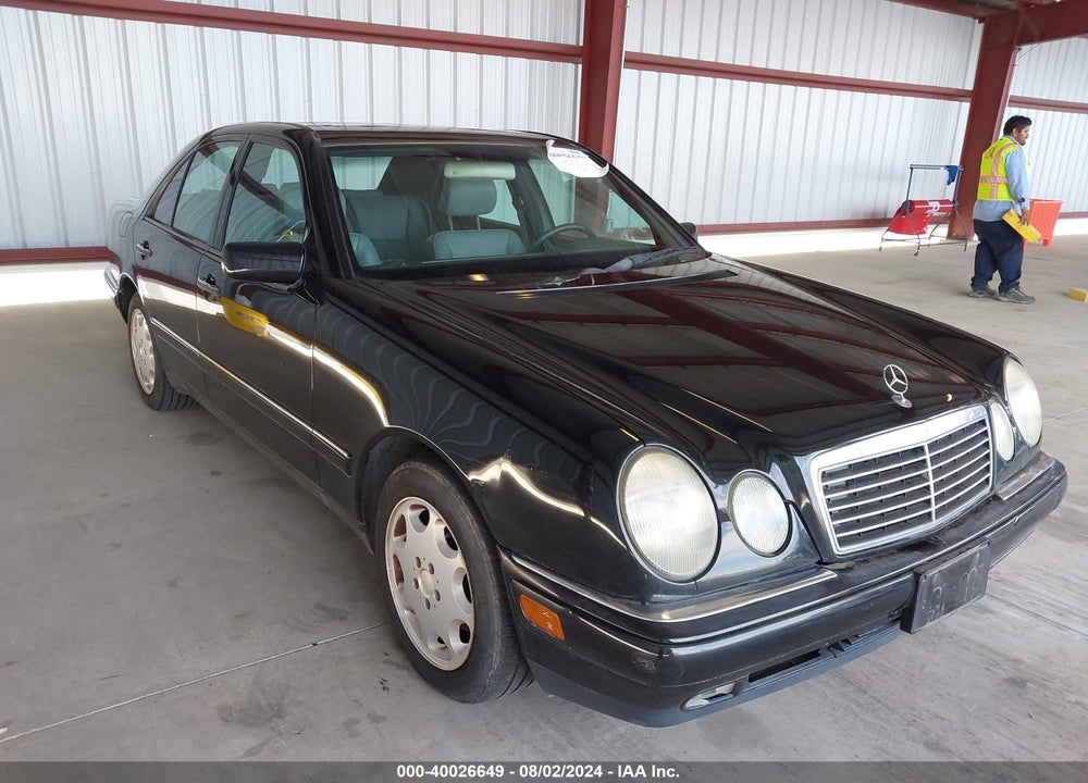 1998 MERCEDES-BENZ E 320 VIN: WDBJF65F2WA678446
