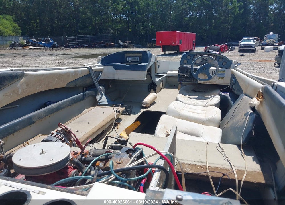 2004 REGAL BOAT/INBOARD MOTOR/TRAILER VIN: RGMBJ630L203