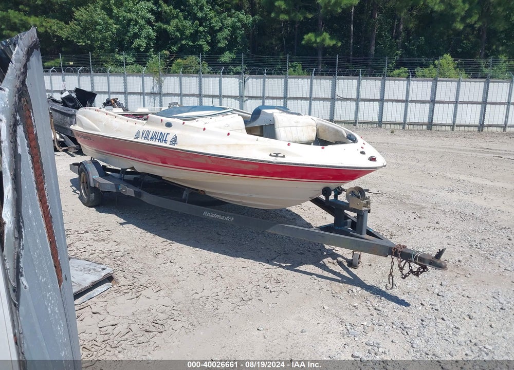 2004 REGAL BOAT/INBOARD MOTOR/TRAILER VIN: RGMBJ630L203