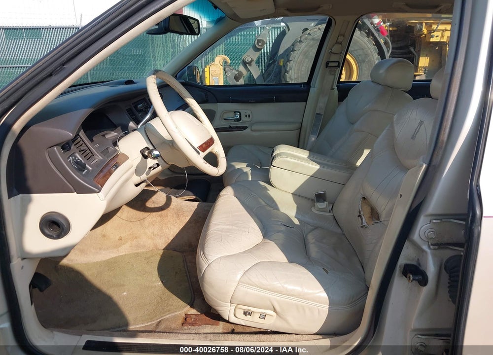 1995 LINCOLN TOWN CAR CARTIER VIN: 1LNLM83W7SY652971