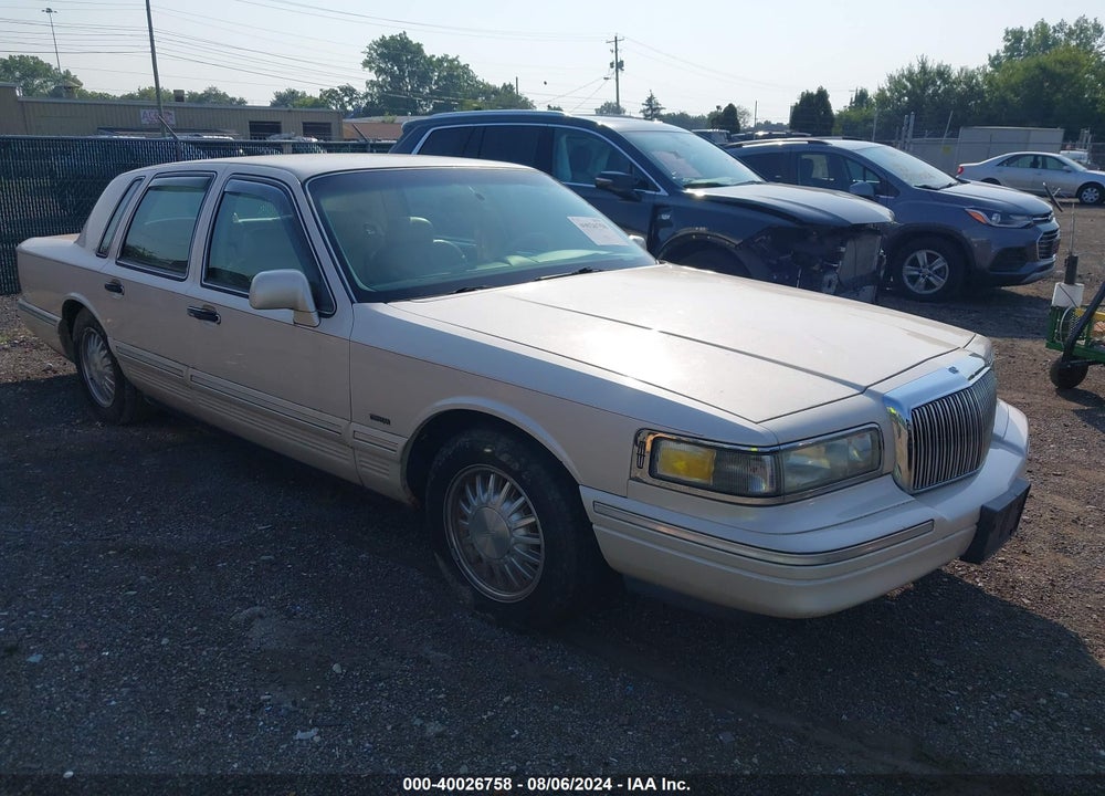 1995 LINCOLN TOWN CAR CARTIER VIN: 1LNLM83W7SY652971