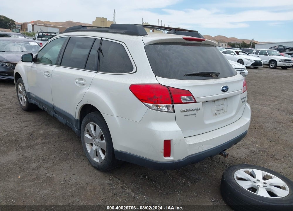2011 SUBARU OUTBACK 3.6R LIMITED VIN: 4S4BRDLC8B2332721