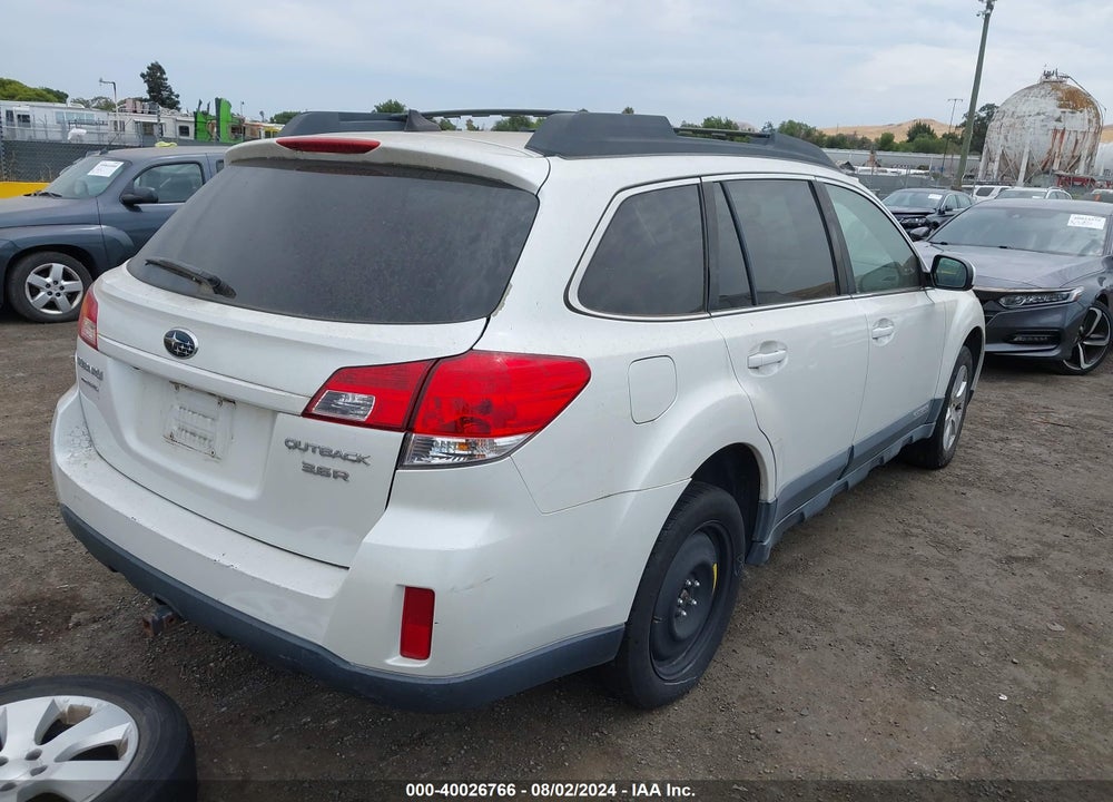 2011 SUBARU OUTBACK 3.6R LIMITED VIN: 4S4BRDLC8B2332721