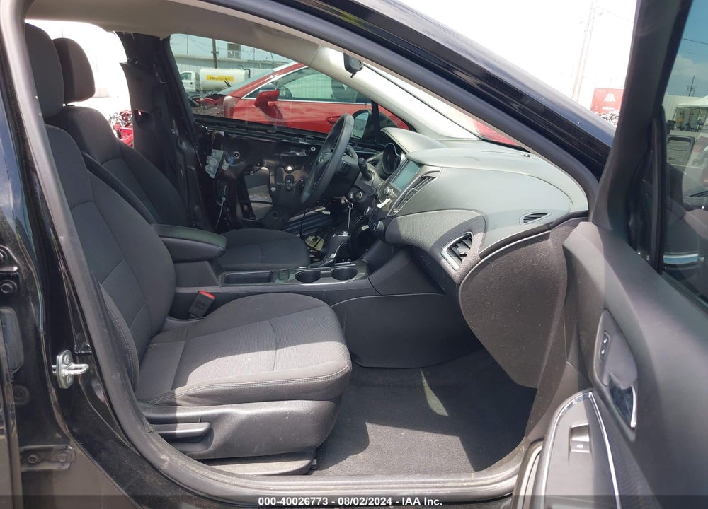 2018 CHEVROLET CRUZE LT AUTO VIN: 1G1BE5SM8J7219975