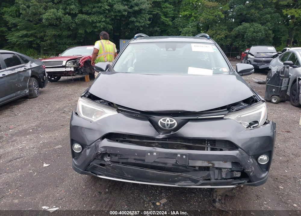 2017 TOYOTA RAV4 XLE VIN: JTMRFREV5HJ144907