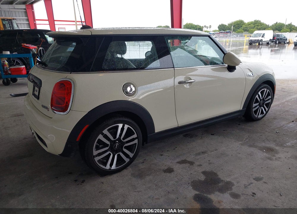 2021 MINI HARDTOP COOPER S VIN: WMWXR5C00M2N11065