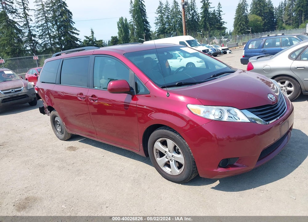 2014 TOYOTA SIENNA LE V6 8 PASSENGER VIN: 5TDKK3DCXES447626