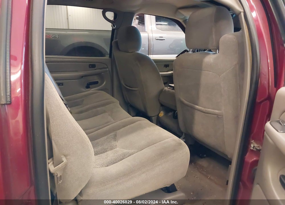 2005 CHEVROLET SUBURBAN 1500 LS VIN: 3GNFK16Z25G178292