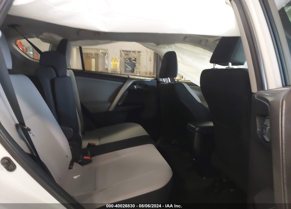 2017 TOYOTA RAV4 XLE VIN: JTMRFREV4HJ160838