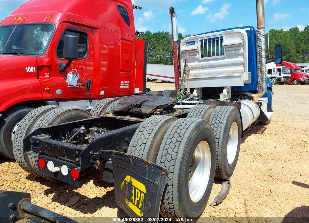 2015 KENWORTH T880 T880 VIN: 1XKZDP9X0FJ437797