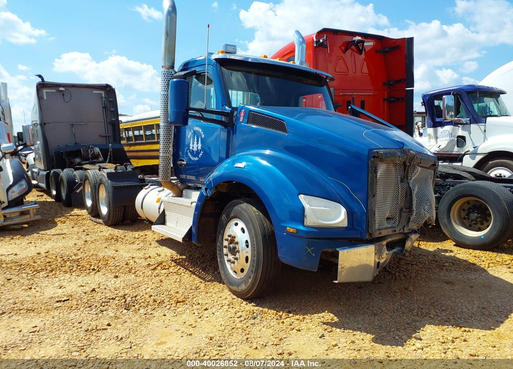 2015 KENWORTH T880 T880 VIN: 1XKZDP9X0FJ437797