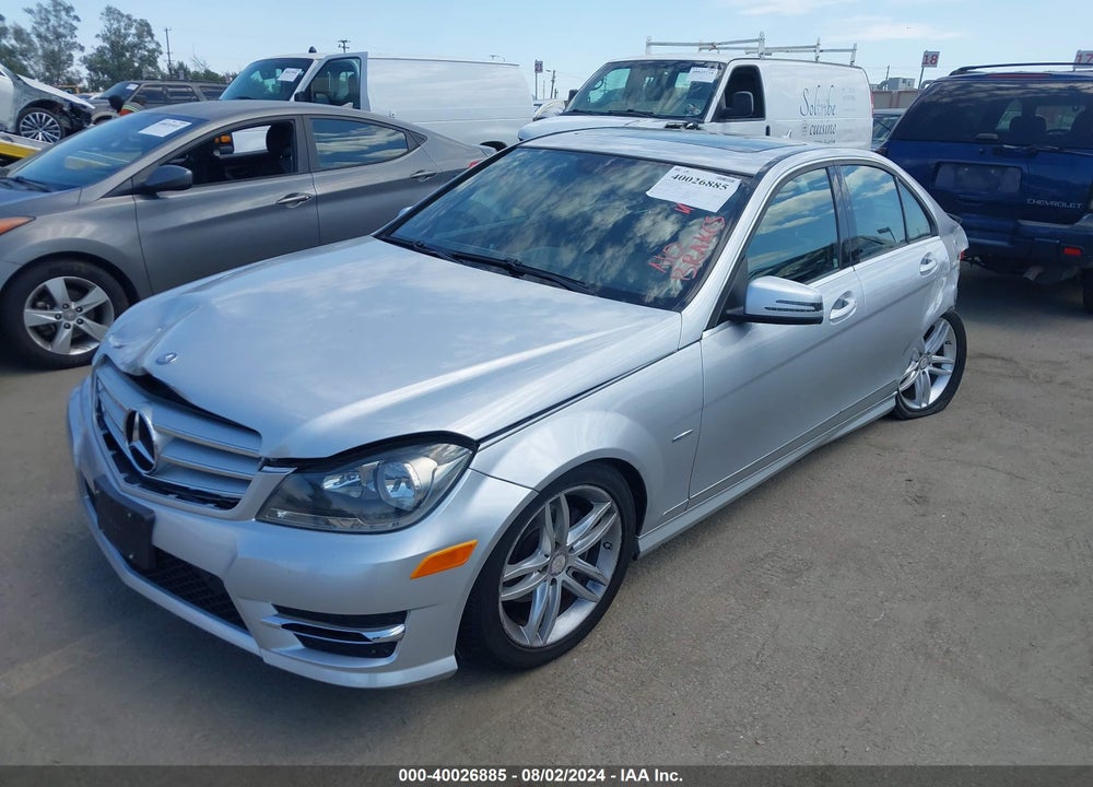 2012 MERCEDES-BENZ C 250 LUXURY/SPORT VIN: WDDGF4HB6CR217309