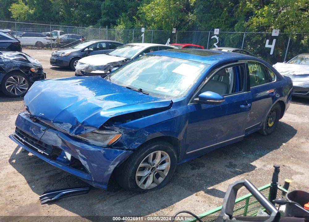 2017 VOLKSWAGEN PASSAT VIN: 1VWGT7A39HC008547