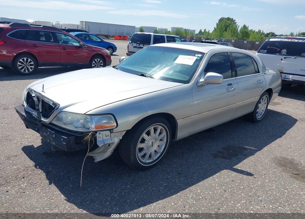 2007 LINCOLN TOWN CAR SIGNATURE LIMITED VIN: 1LNHM82V37Y634411