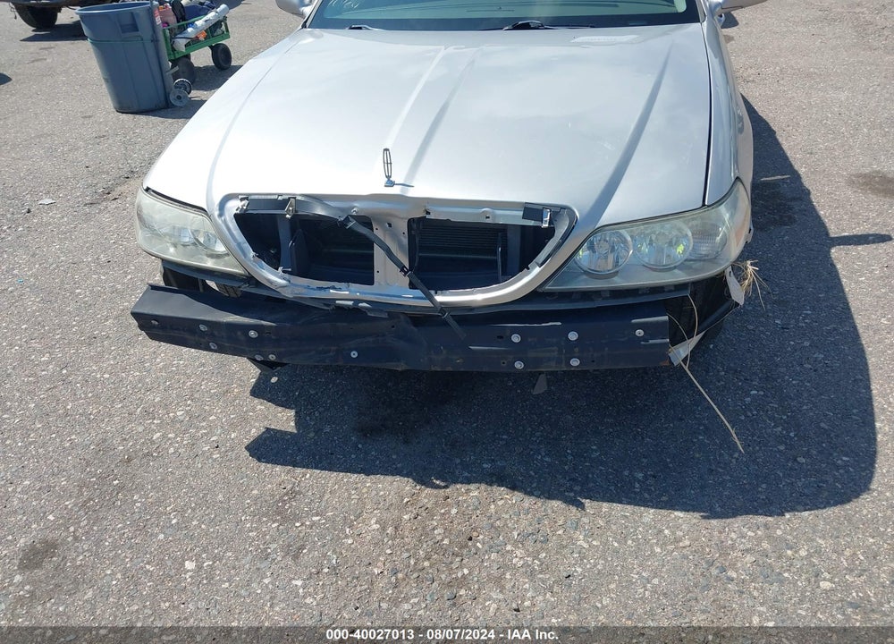 2007 LINCOLN TOWN CAR SIGNATURE LIMITED VIN: 1LNHM82V37Y634411