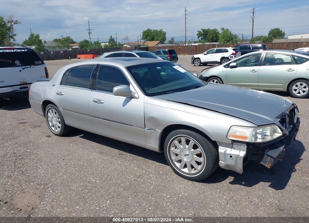 2007 LINCOLN TOWN CAR SIGNATURE LIMITED VIN: 1LNHM82V37Y634411