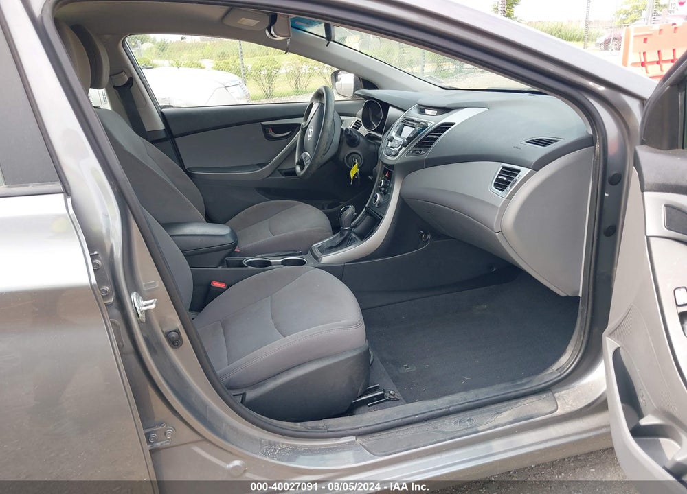 2014 HYUNDAI ELANTRA SE VIN: 5NPDH4AE1EH522867