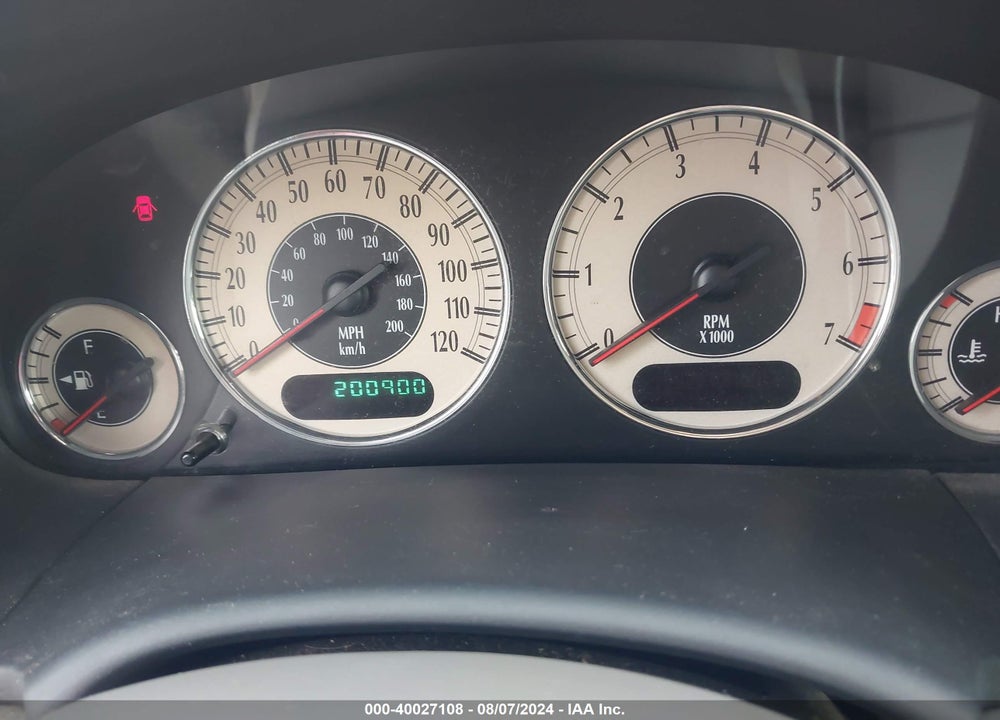 2001 CHRYSLER TOWN & COUNTRY LIMITED VIN: 2C8GT64L41R178576