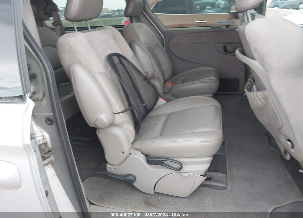 2001 CHRYSLER TOWN & COUNTRY LIMITED VIN: 2C8GT64L41R178576