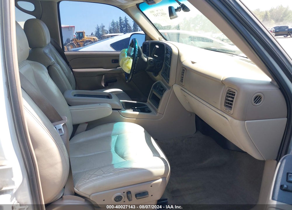 2005 CHEVROLET TAHOE Z71 VIN: 1GNEK13T15R182877