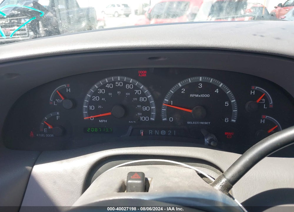 2003 FORD F-150 LARIAT/XLT VIN: 1FTRW08L93KB38701