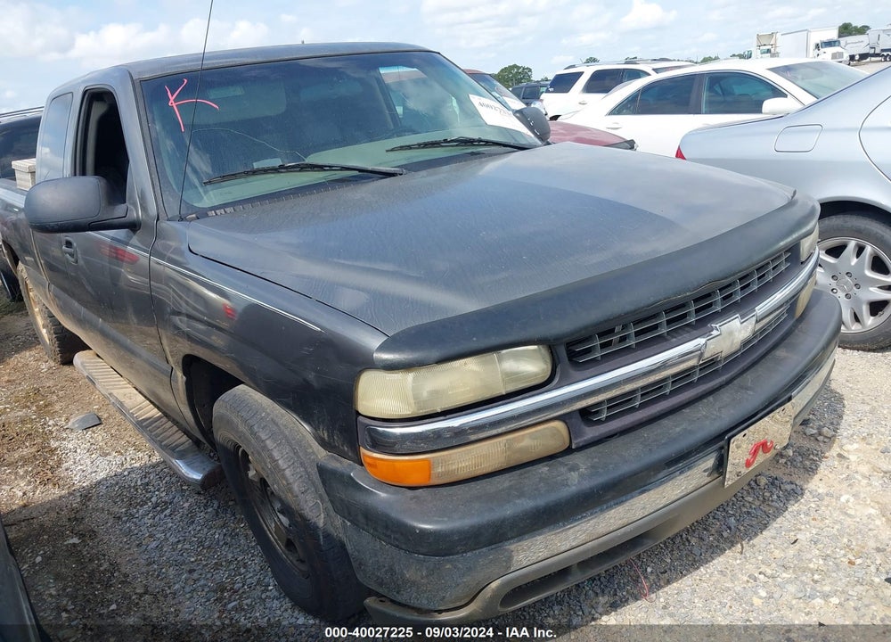 2000 CHEVROLET SILVERADO 1500 LS VIN: 2GCEC19T4Y1359156