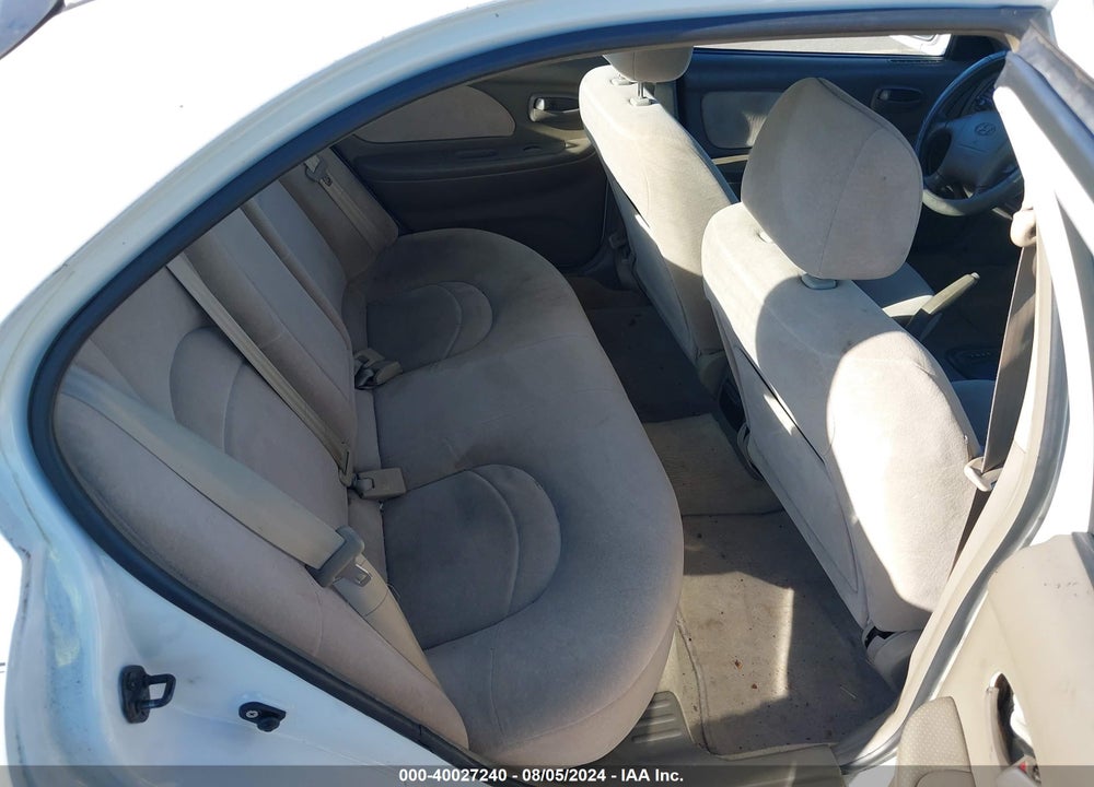 2001 HYUNDAI SONATA VIN: KMHWF25S71A421137