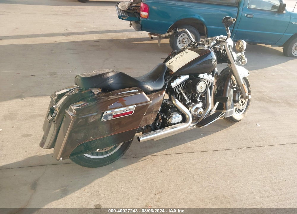 2013 HARLEY-DAVIDSON FLHR ROAD KING/ANNIVERSARY VIN: 1HD1FBM22DB654758