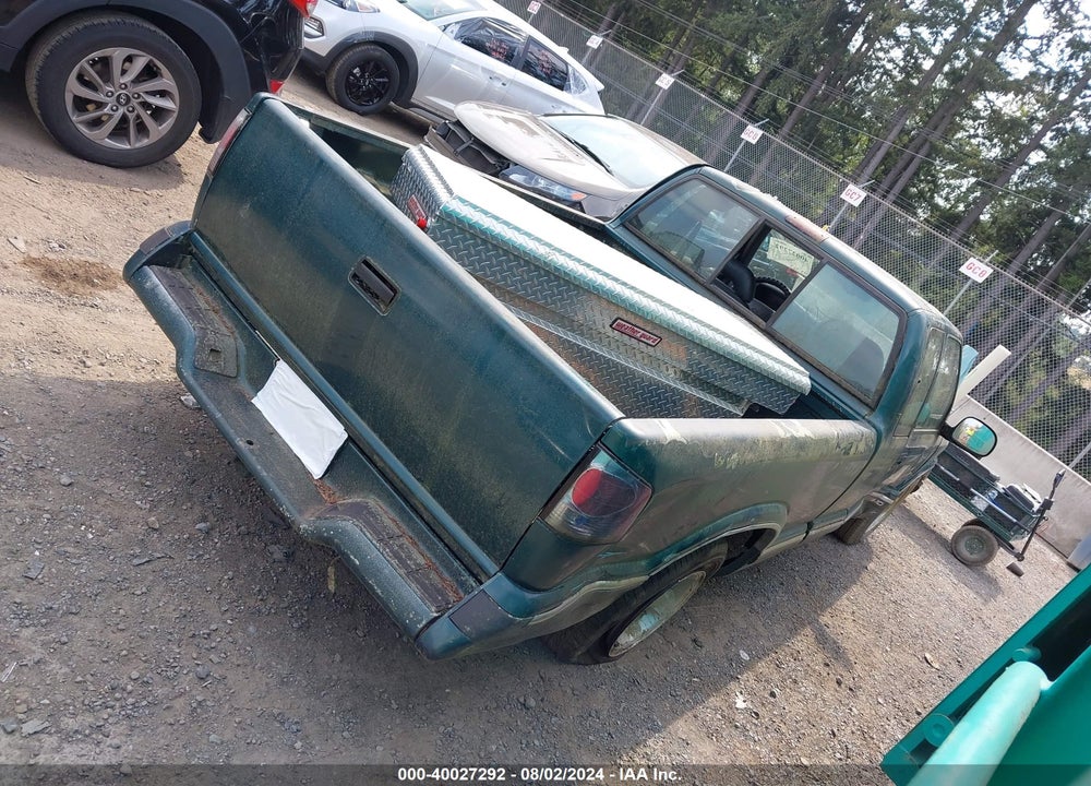 1997 CHEVROLET S-10 LS FLEETSIDE CMI VIN: 1GCCS1945V8111896