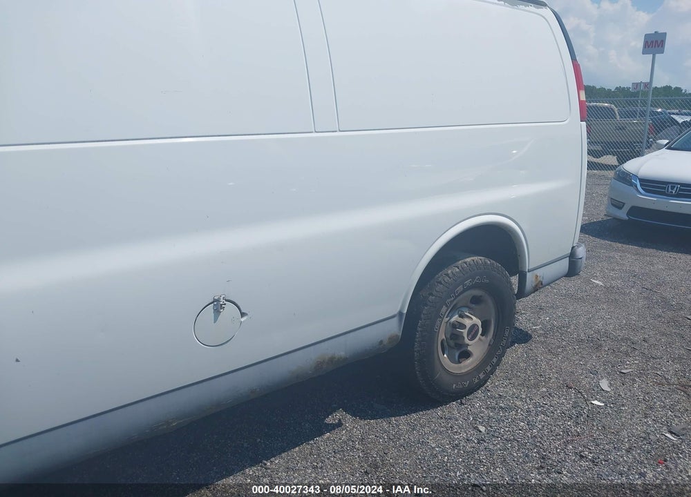 2003 CHEVROLET EXPRESS VIN: 1GCHG39U931143677
