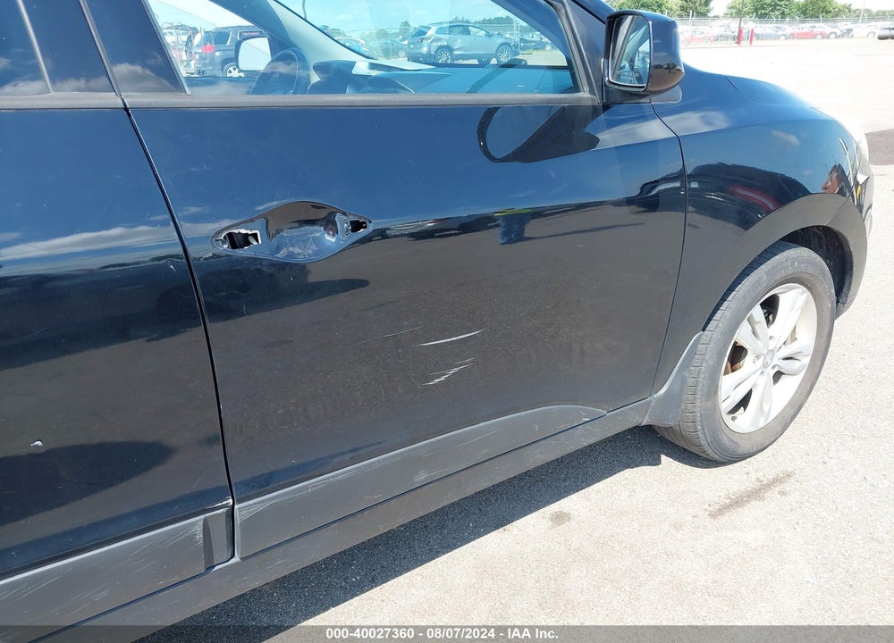 2010 HYUNDAI TUCSON GLS VIN: KM8JU3AC6AU073592