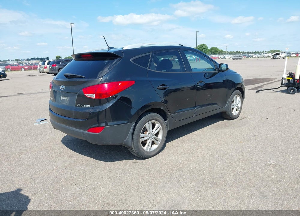 2010 HYUNDAI TUCSON GLS VIN: KM8JU3AC6AU073592