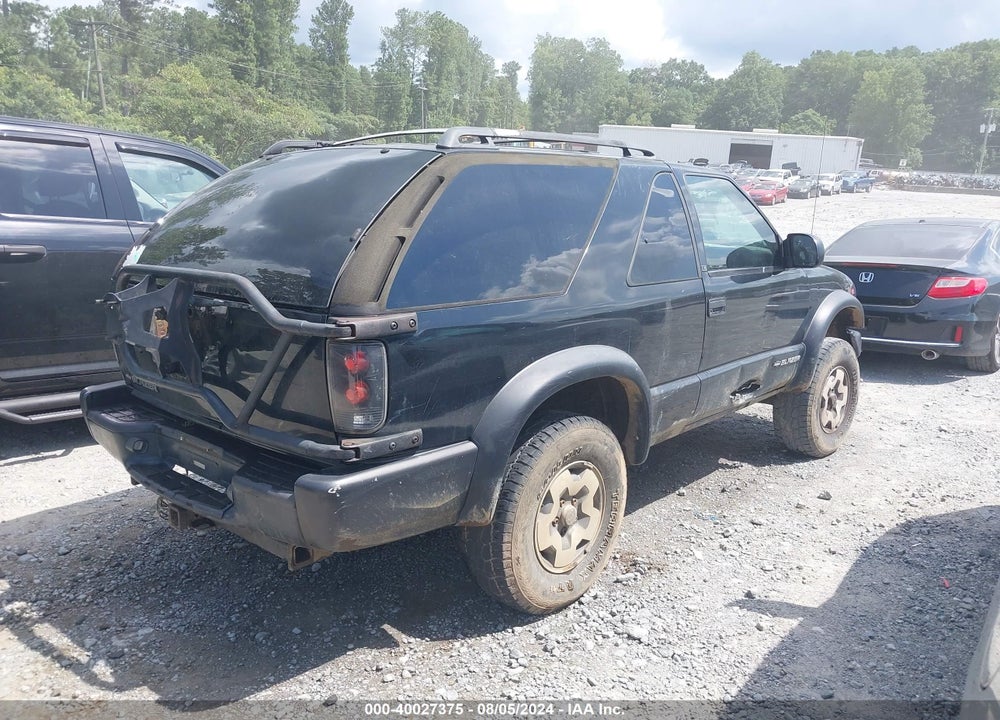 2001 CHEVROLET BLAZER LS VIN: 1GNCT18W21K237783