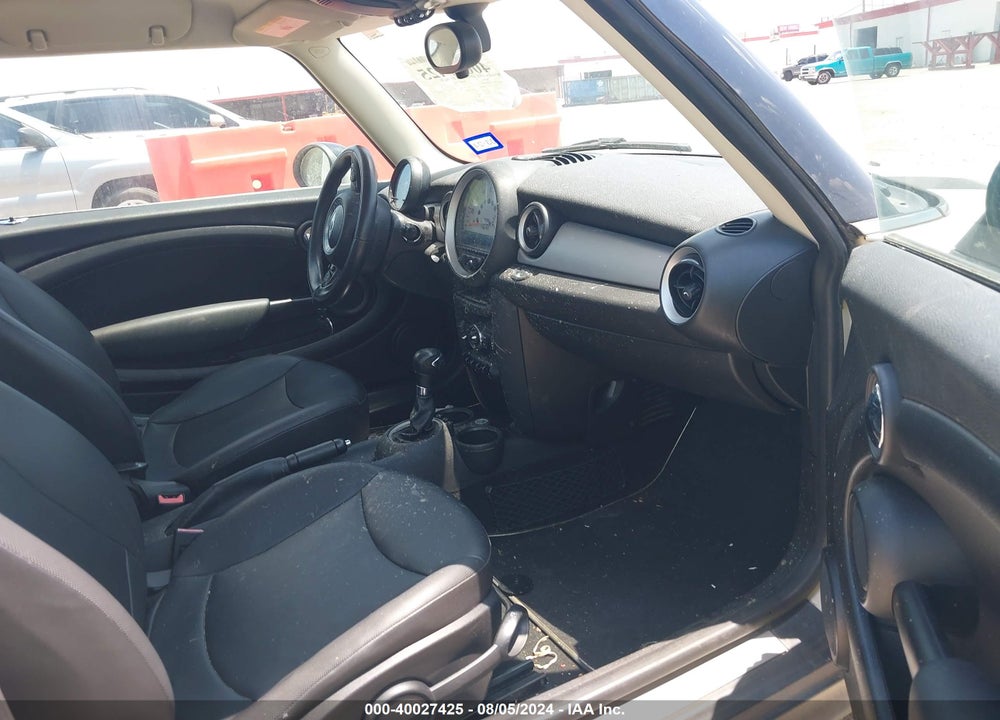 2013 MINI HARDTOP COOPER VIN: WMWSU3C52DT680216