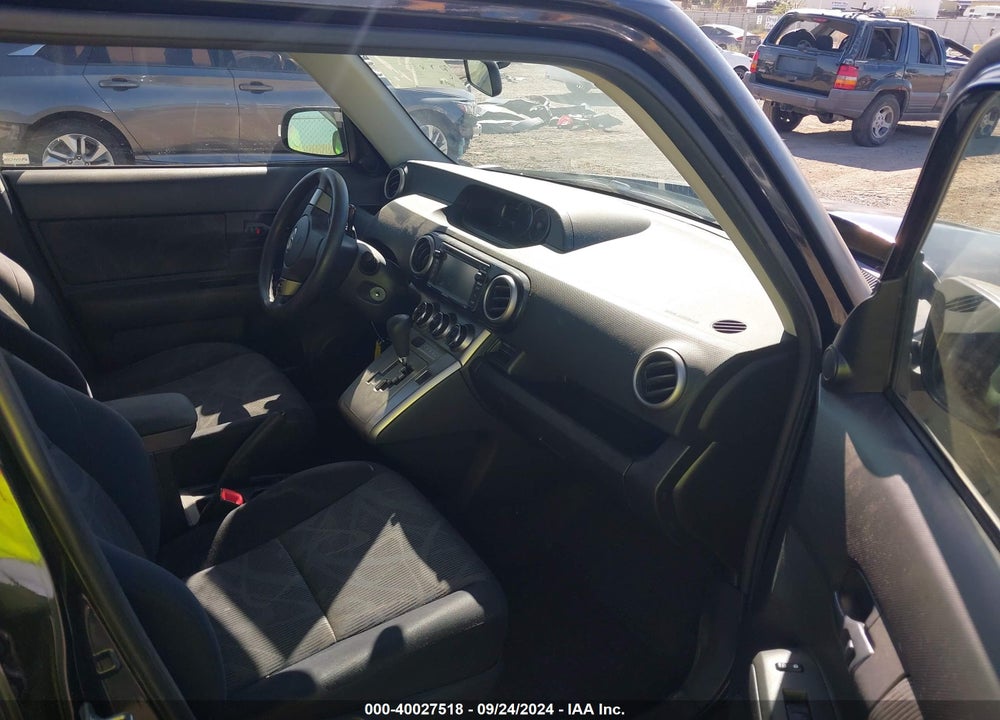 2015 SCION XB VIN: JTLZE4FE3FJ073017