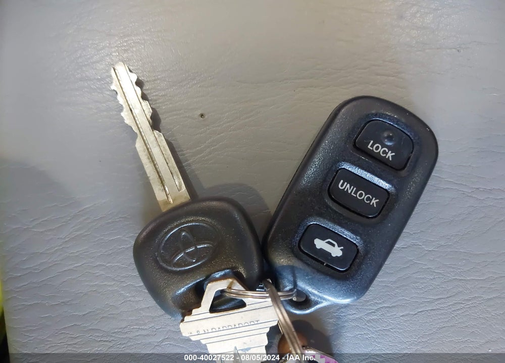 2001 TOYOTA AVALON XLS VIN: 4T1BF28B61U192037
