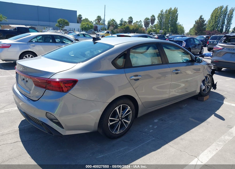 2023 KIA FORTE LXS VIN: 3KPF24AD2PE612070