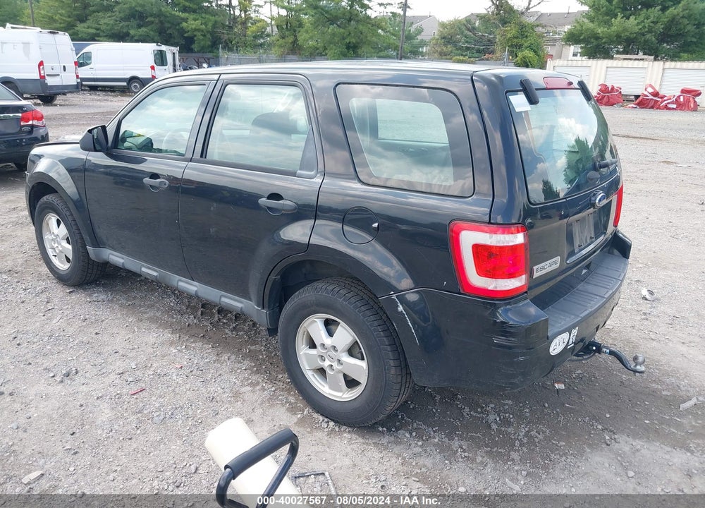 2011 FORD ESCAPE XLS VIN: 1FMCU0C75BKC47737