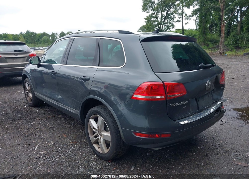 2012 VOLKSWAGEN TOUAREG VR6 LUX VIN: WVGEF9BP9CD011882