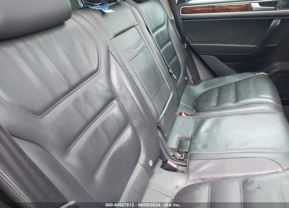 2012 VOLKSWAGEN TOUAREG VR6 LUX VIN: WVGEF9BP9CD011882