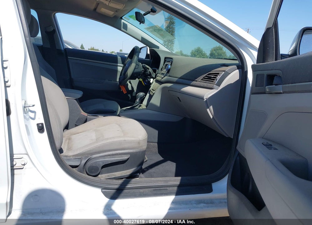 2017 HYUNDAI ELANTRA SE VIN: 5NPD74LFXHH165900