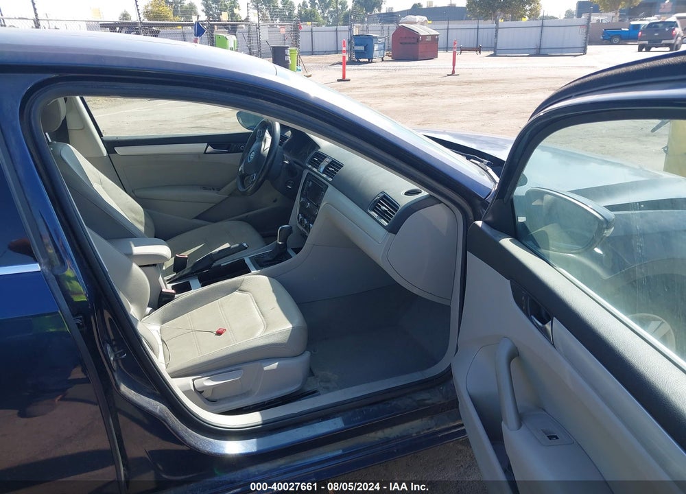 2012 VOLKSWAGEN PASSAT 2.5L SE VIN: 1VWBP7A34CC043889