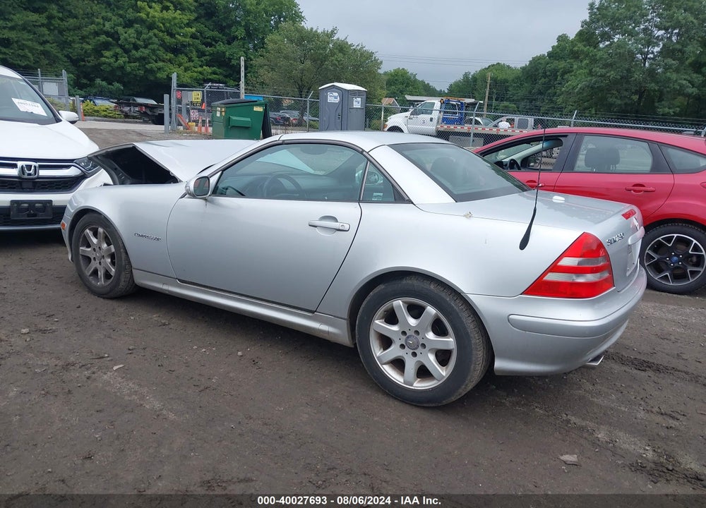 2001 MERCEDES-BENZ SLK 230 KOMPRESSOR VIN: WDBKK49F21F217144