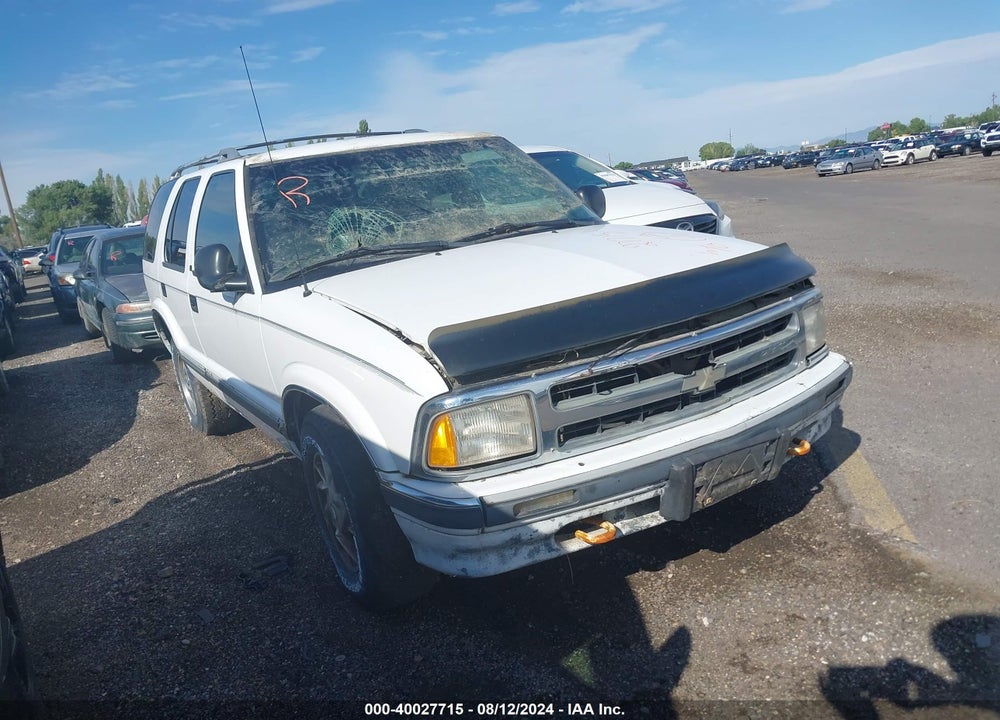 1995 CHEVROLET BLAZER VIN: 1GNDT13WXS2111068