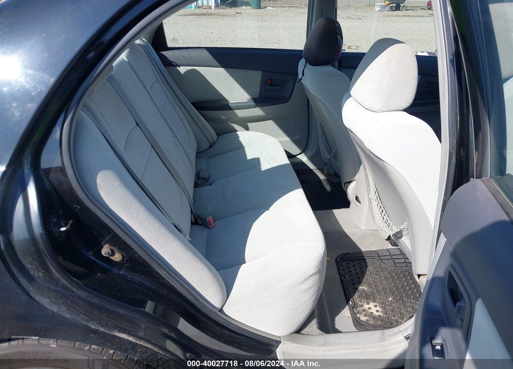 2004 KIA SPECTRA EX/LX VIN: KNAFE121X45014372