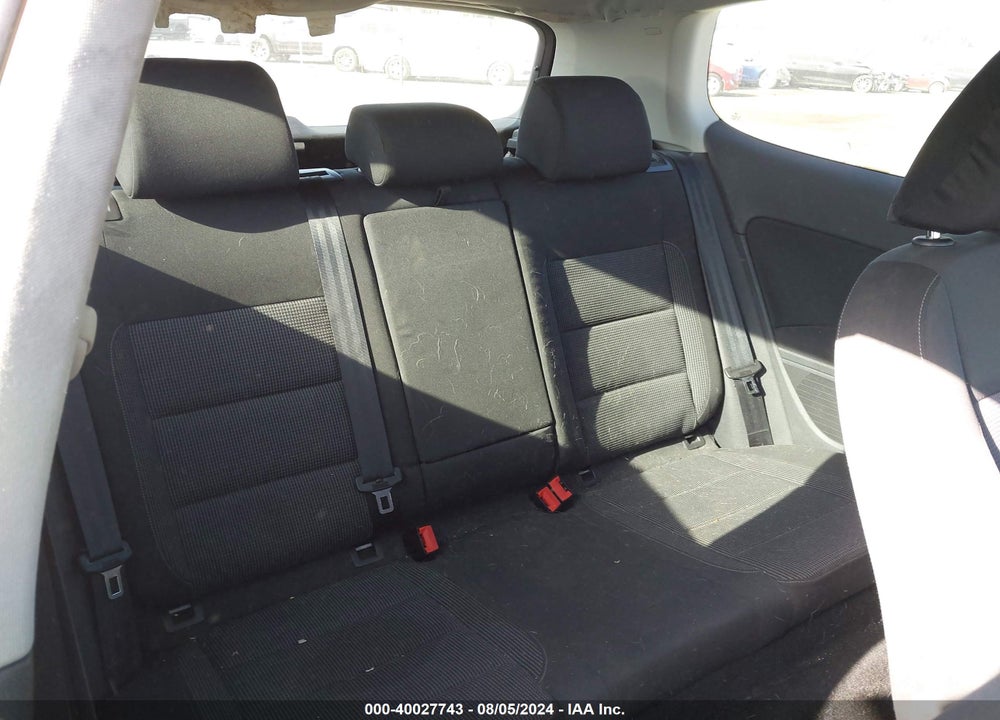 2011 VOLKSWAGEN GOLF 2.5L 2-DOOR VIN: WVWAB7AJ7BW257333
